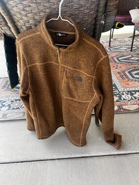 The North Face Chest-Zip Fleece Pullover in Heathered Brown